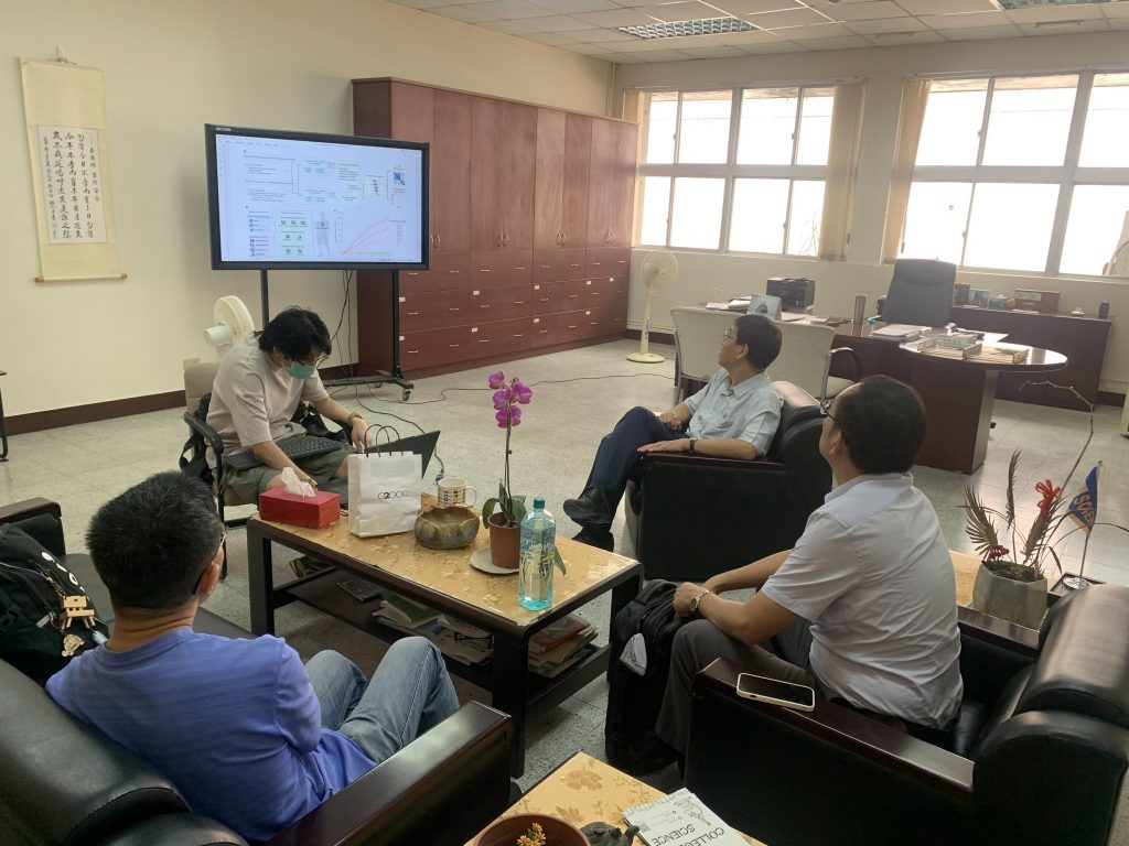 團隊檢視CKD模型進展,優化資料與AI應用策略,明確未來方向。